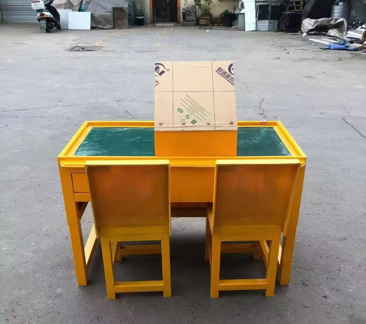 房县防静电导通桌井下煤矿火工品发放桌：危险品流转的安全守护者
